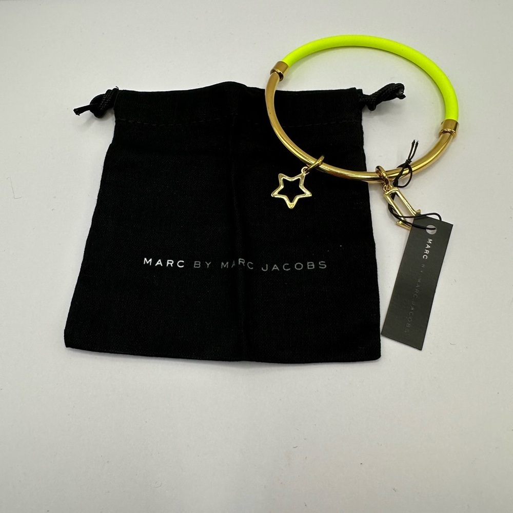 Marc Jacobs Rare Gold Neon Bangle Bracelet w/ Charms + Dust Bag $68 Retail - Picture 3 of 7